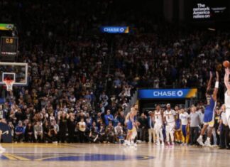 Јокиќ со тројка од пола терен му донесе победа на Денвер