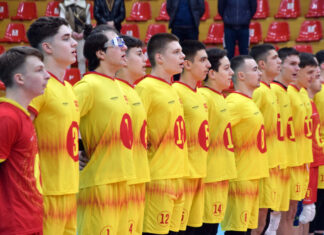 Младите македонски одбојкари го почнуваат настапот на Балканијадата