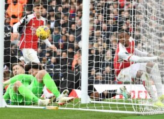 Арсенал се врати на победите со „петарда“ за К.Палас