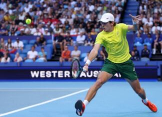 Алекс Де Минаур го „реши“ Новак Ѓоковиќ