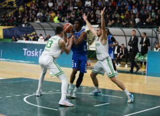 По серијата порази, Еуро Никел го доби дербито со Феникс 2010