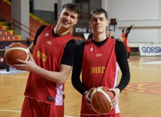 Амар Хот и Марин Петков остануваат на трибини