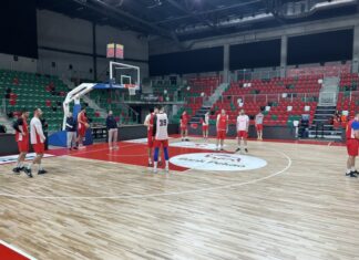 Македонските кошаркари го одработуваат тренингот пред дуелот со Полска (ФОТО)