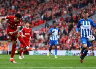 Ливерпул со пресврт над Брајтон останува прв во Премиер лигата