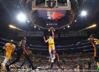 Лејкеси славеа над Атланта, а Голден Стејт загуби од Њу Јорк