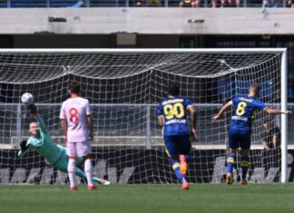 Голем „кикс“ на Фиорентина во „трката“ за европски настап