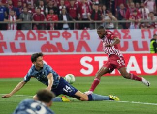 Олимпијакос е вториот финалист во Конференциската лига