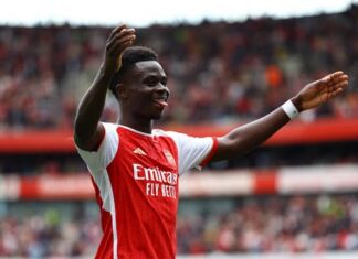 Арсенал убедлив против Борнмут, а трката за титулата станува се повозбудлива