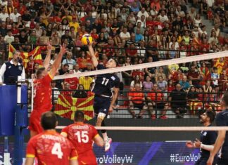 Македонските одбојкари надиграни од Грците (ВИДЕО+ГАЛЕРИЈА)