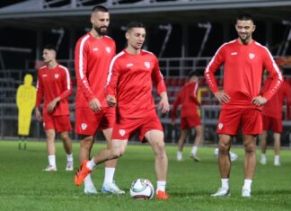 Давид Бабунски: Сигурно правиме добро штом фудбалскиот свет не смета за фаворити во групата (ВИДЕО)
