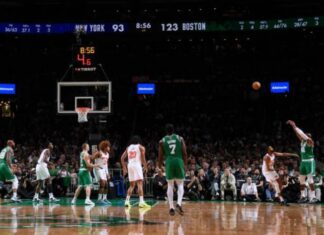 Шампионот Бостон моќно ја започна одбраната на титулата, со победа стартуваа и Лејкерси (ВИДЕО)