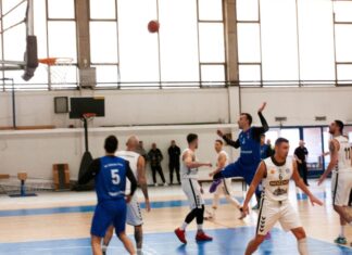 Фаворитите без проблеми до нови победи