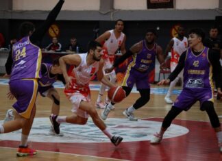 Кожув славеше кај Феникс