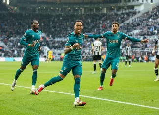 Клајвер со хет-трик во победата на Борнемут над Њукасл (ВИДЕО)