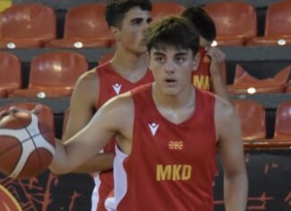 Младиот кошаркар Никола Костов дел од европскиот турнир за играчи до 16 години