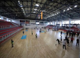 Пуштена во употреба реконструираната спортска сала во Радовиш