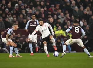 Ливерпул водеше па се спасуваше од пораз од Астон Вила (ВИДЕО)