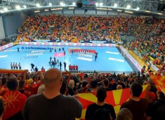 „Грмеше“ химната на Македонија во „Борис Трајковски“ (ВИДЕО)