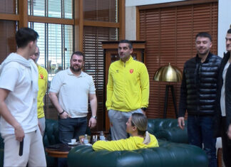 Македонските ракометари се собраа за двомечот со Словенија