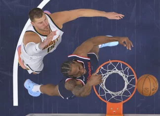 Јокиќ со трип-дабл, но Денвер загуби од Клиперси со 34 разлика (ВИДЕО)