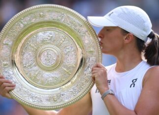 Ига Швјонтек супериорно преку Aнисимова до трофејот на Вимблдон (ВИДЕО)