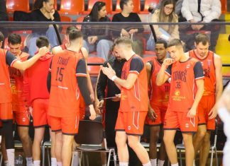 Тиквеш убедлив на гостувањето кај Ангели