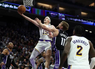 Дончиќ и Леброн го гледаа Ривс како со 51 поен ги води Лејкерси до победа (ВИДЕО)