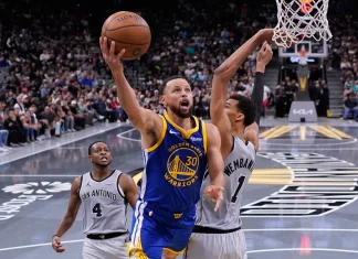 Стеф Кари се израмни со легендарниот Мајкл Џордан (ВИДЕО)