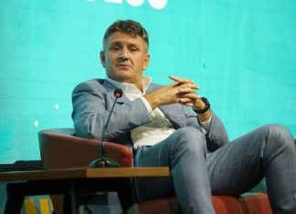 Сега, Омерагиќ со одговор на Ангеловски FFM pretsedatel Masar Omeragic