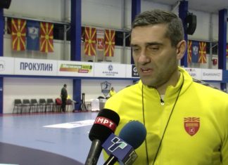 Лазаров: Немаме многу поединци, затоа мора да функционираме како тим (ВИДЕО)