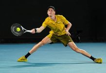 Синер го загуби поривот сет во Мелбурн, но продолжува во осминафиналето (ВИДЕО)