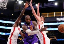 Лејкерс не ја искористија и втората „меч“ топка (ВИДОЕ)